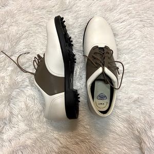 Men’s Callaway golf shoes. Size 9.5